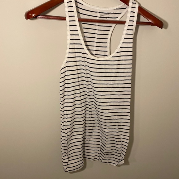 Tops - Picture 6 of 16